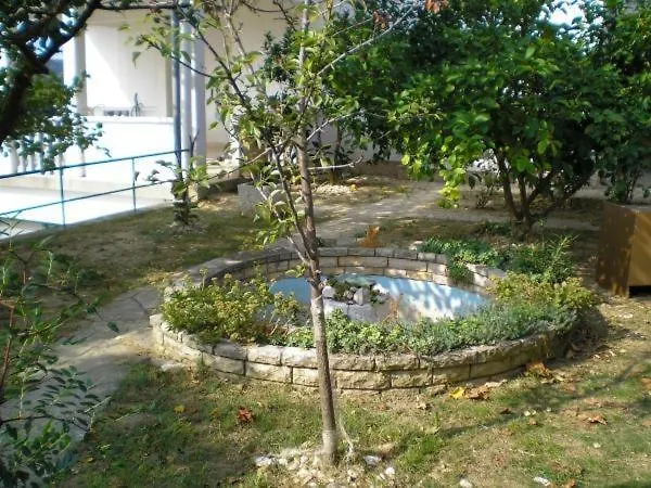 Apartman In With Sea View, Terrace, Air Conditioning, Wi-fi