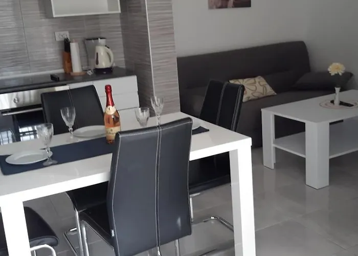 In With Sea View, Terrace, Air Conditioning, Wi-fi * Kampor