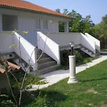 In With Sea View, Terrace, Air Conditioning, Wi-fi *