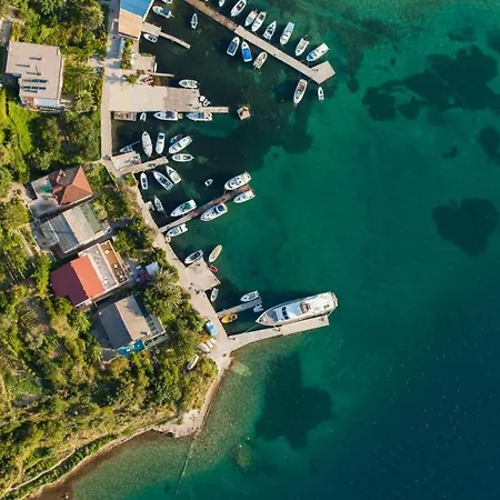 In With Sea View, Terrace, Air Conditioning, Wi-fi