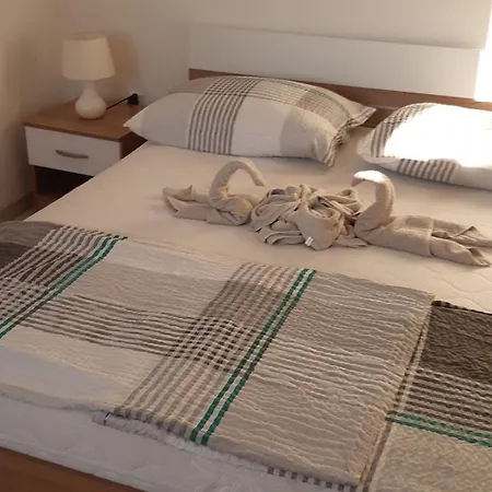 In With Sea View, Terrace, Air Conditioning, Wi-fi